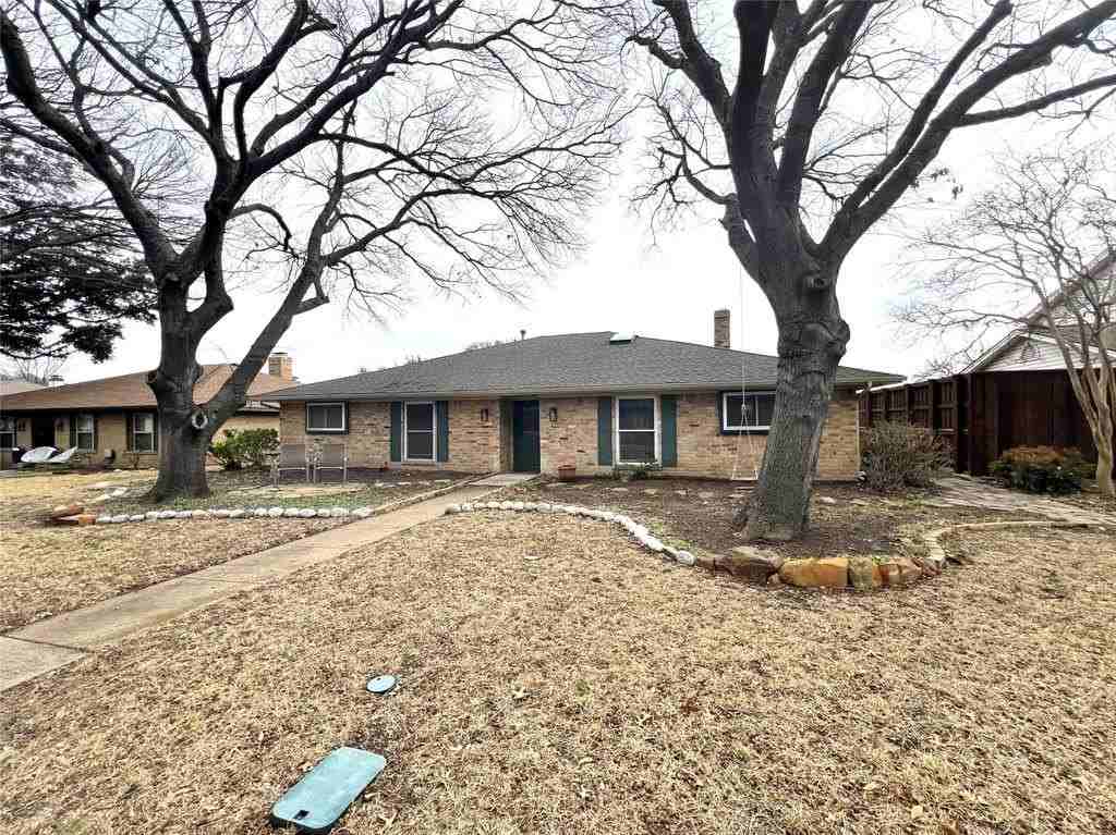 411 High Brook Dr - Photo 2 of 33