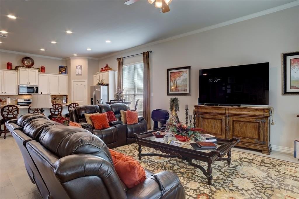 207 Michael Dr - Photo 3 of 19