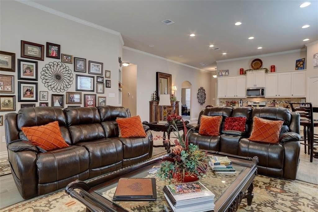 207 Michael Dr - Photo 4 of 19