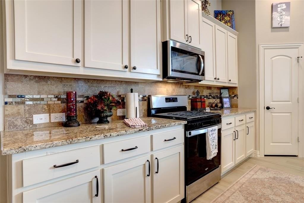 207 Michael Dr - Photo 7 of 19