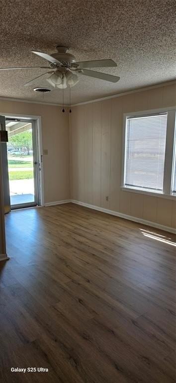 2117 Grand Ave - Photo 3 of 10