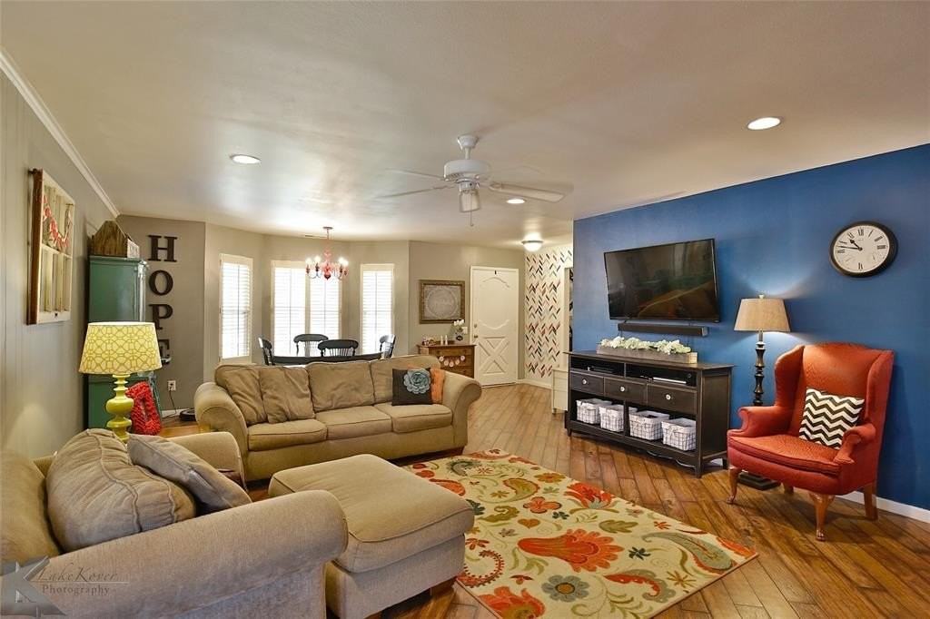 2132 Sylvan Dr - Photo 2 of 40