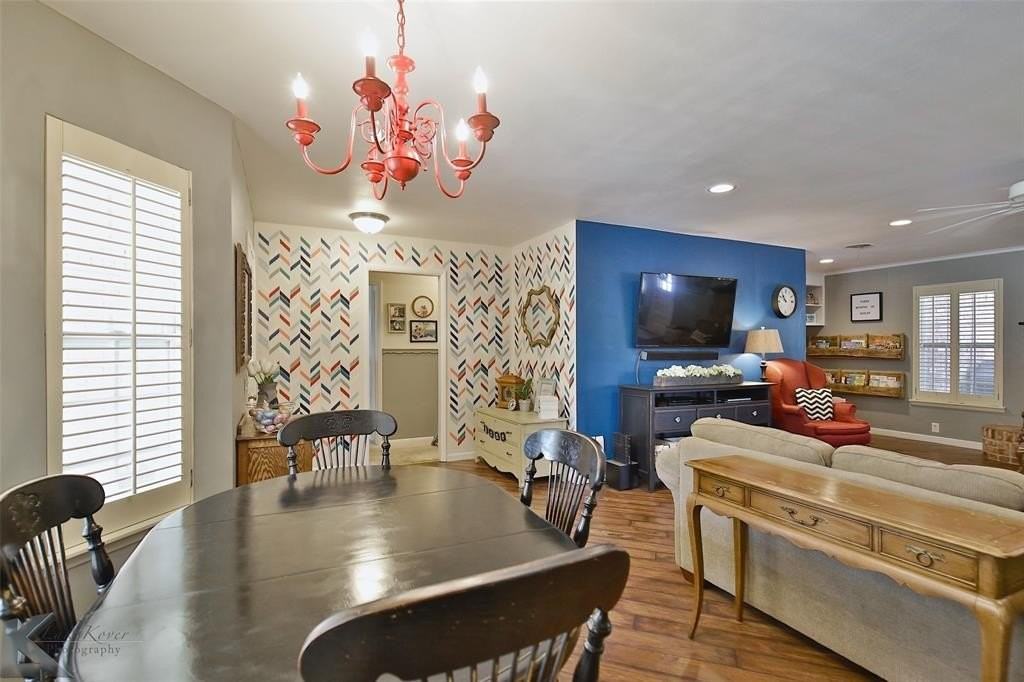 2132 Sylvan Dr - Photo 5 of 40