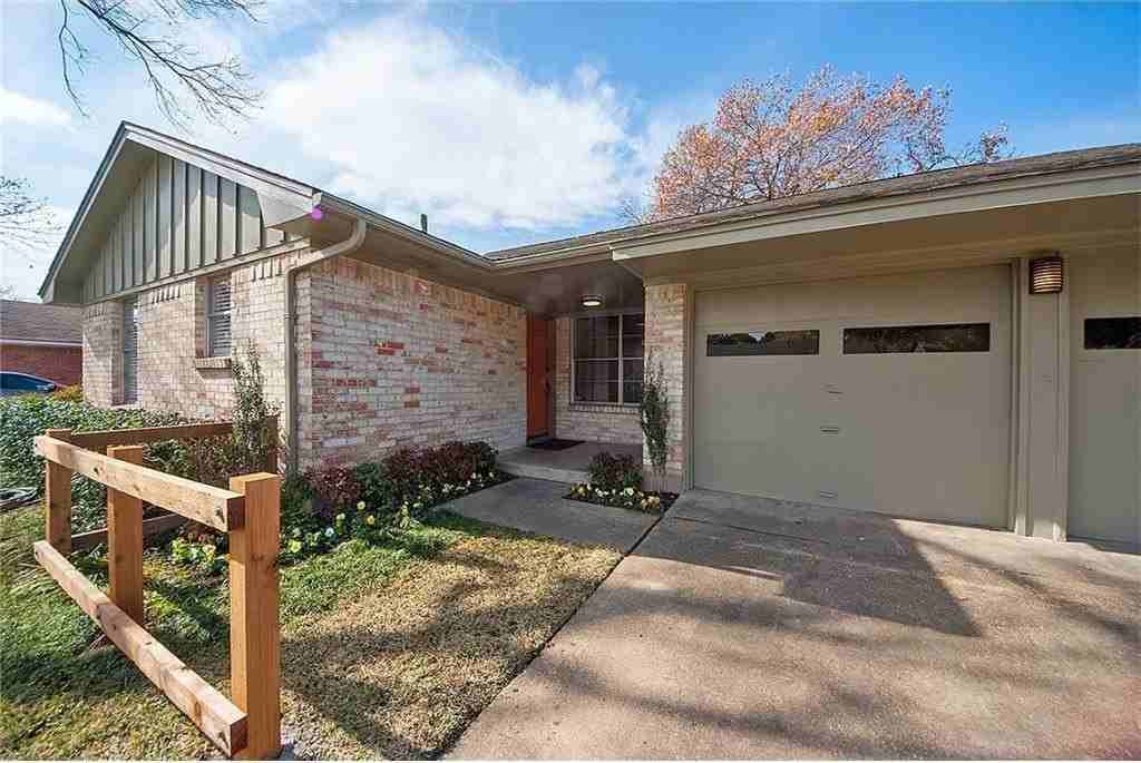 8717 Hackney Ln - Photo 2 of 21