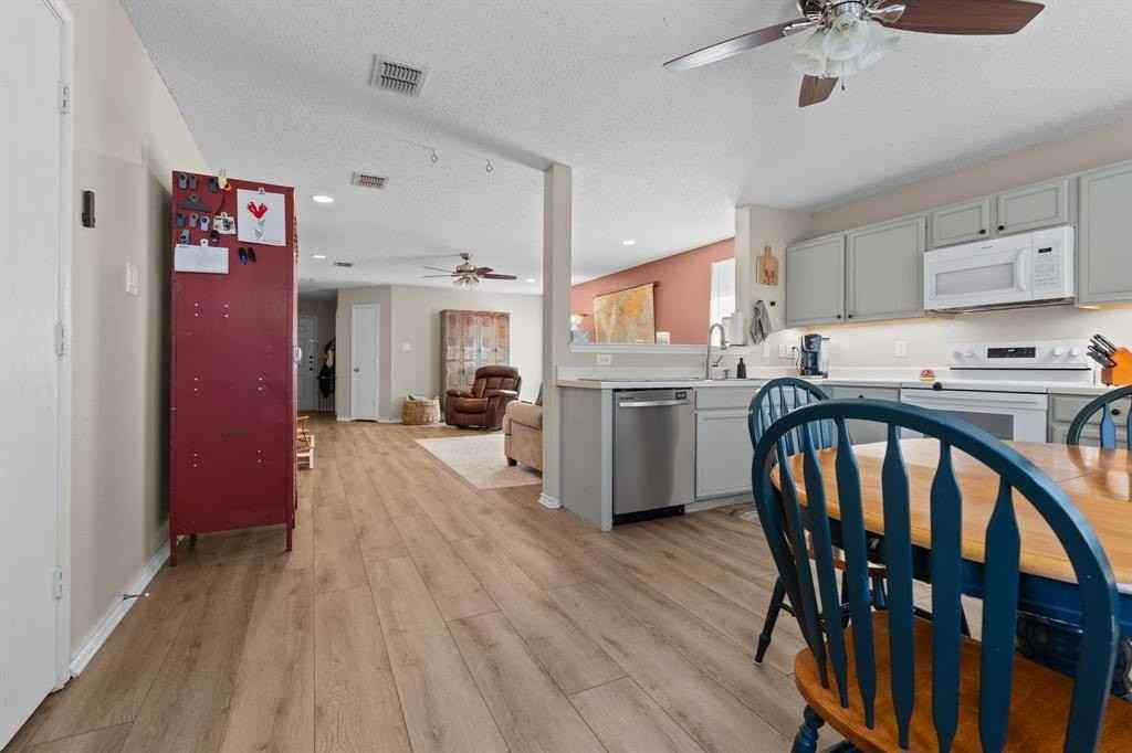 1708 Sierra Meadow Ln - Photo 6 of 23