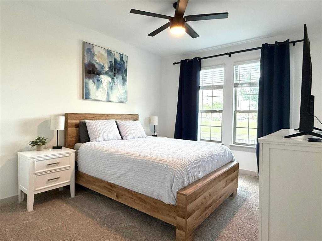 2741 Levee Ln - Photo 4 of 31