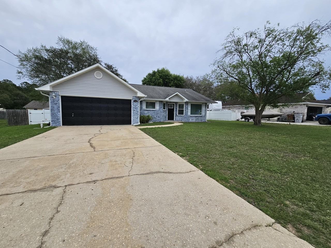 8082 Sleepy Bay Blvd - Photo 2 of 24