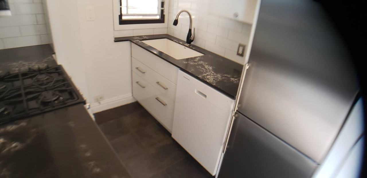 42 Park Ter E #2R - Photo 2 of 29