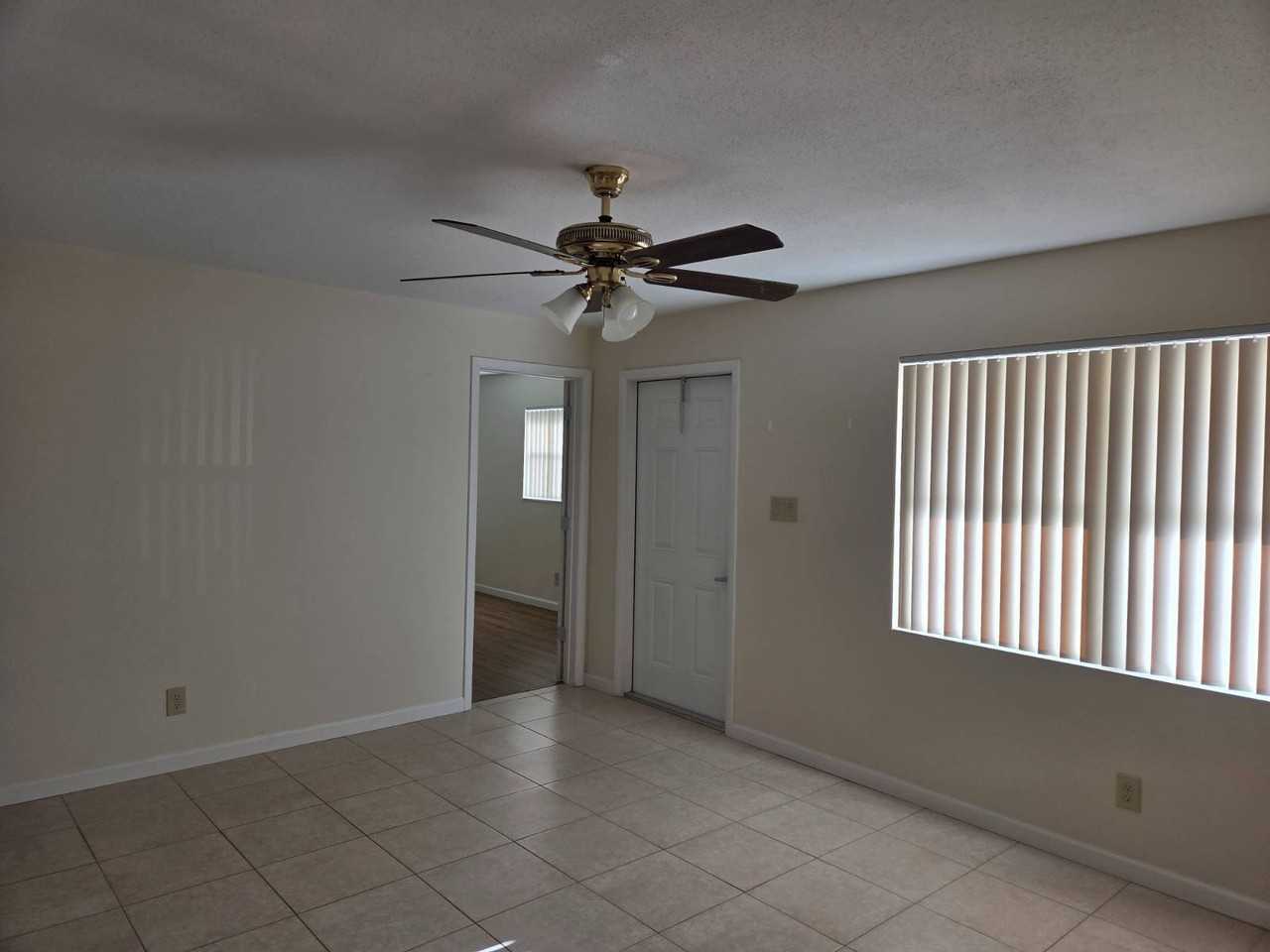 565 Vanguard Ave Nw - Photo 3 of 12