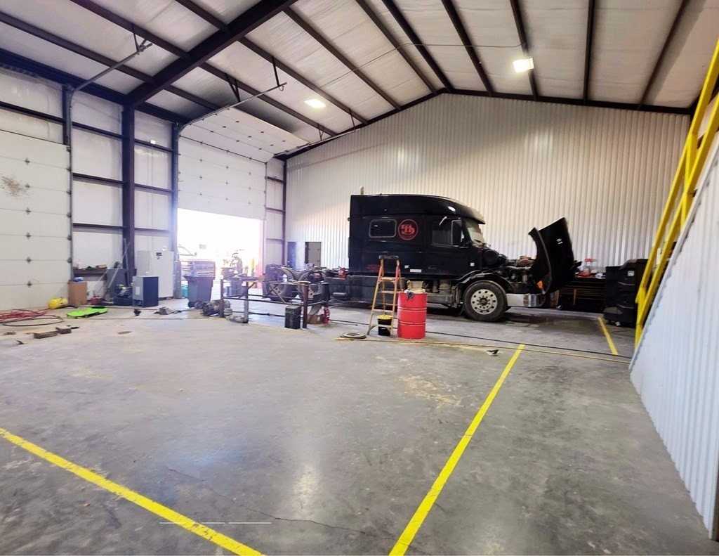 1003 E County Road 140 - Photo 7 of 31