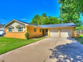 featured image of 306 S Mercedes Dr