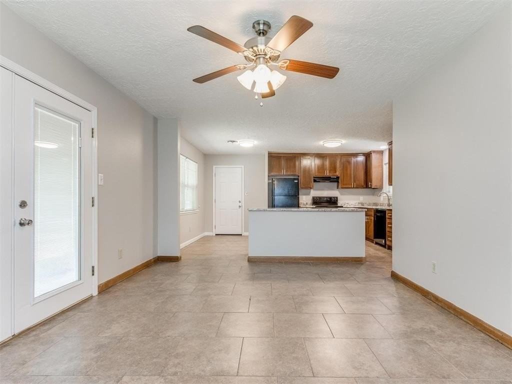 306 S Mercedes Dr - Photo 6 of 22