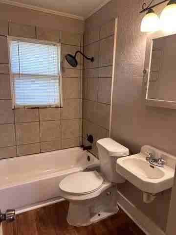 2107 Hardin Dr - Photo 6 of 10