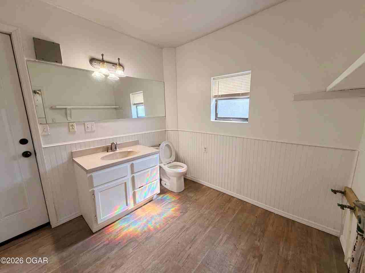 1013 Broadway St - Photo 6 of 10