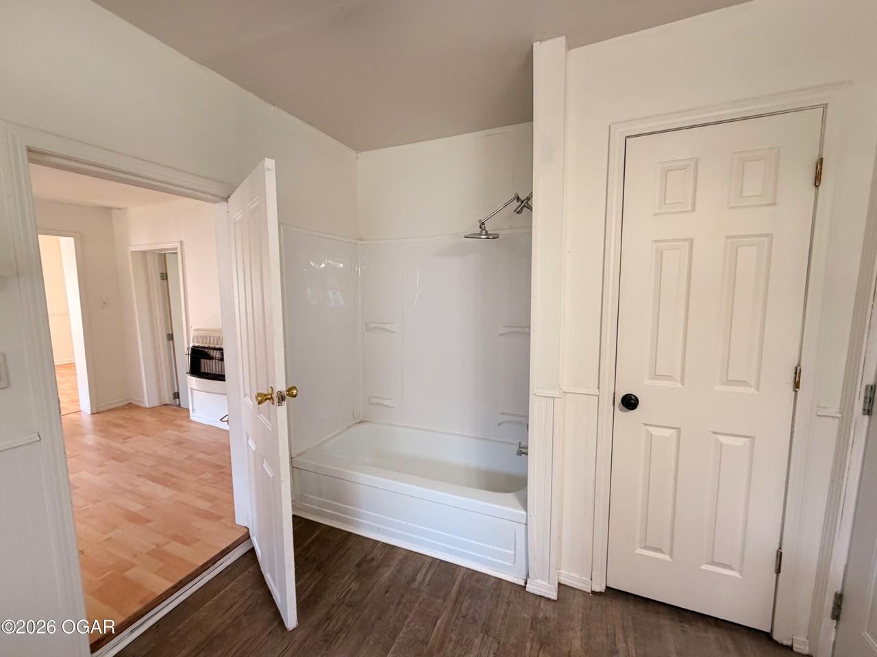 1013 Broadway St - Photo 7 of 10