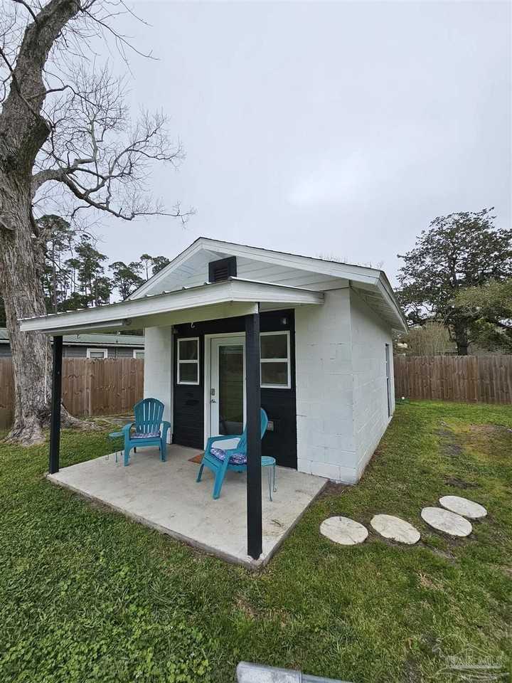 9775 N Loop Rd Apt 1 - Photo 5 of 12