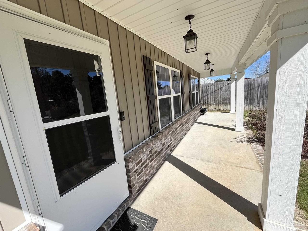 5892 Pendleton Ct - Photo 6 of 29