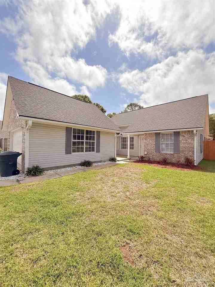 161 Mirabelle Cir - Photo 2 of 25