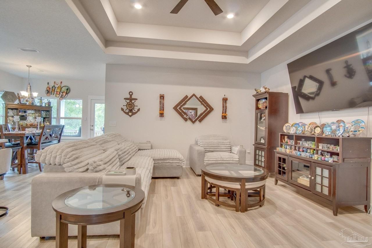 229 Camellia Dr - Photo 7 of 31