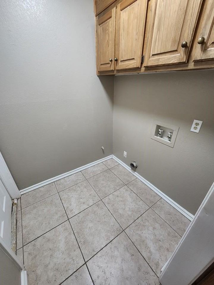 5303 Brazos Ct - Photo 6 of 27