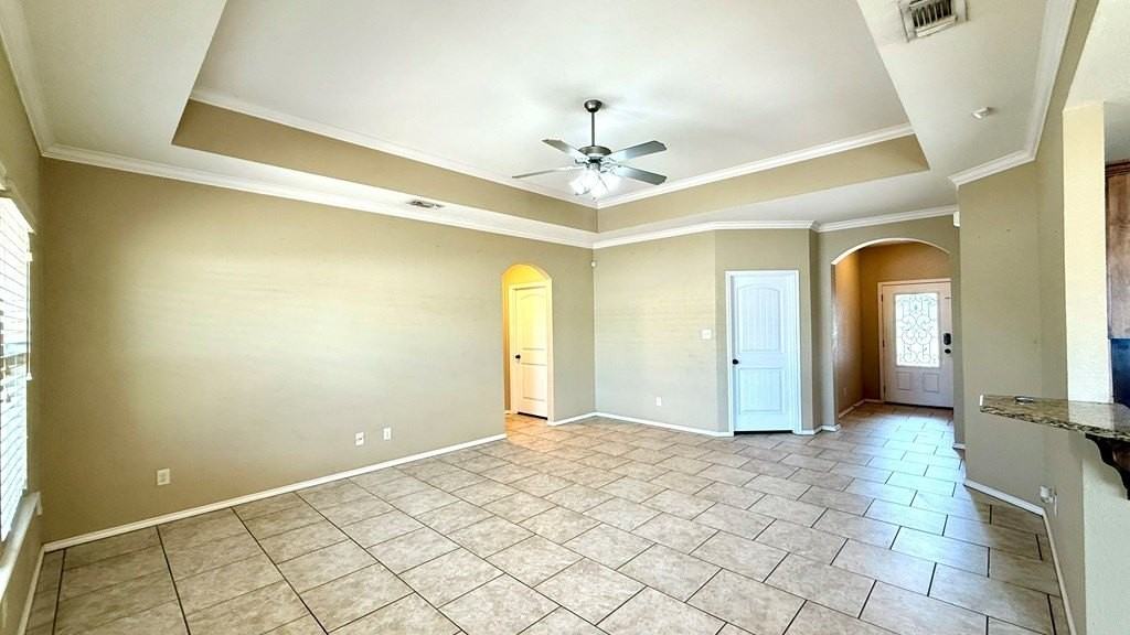 1213 E Nobles Ave - Photo 6 of 41