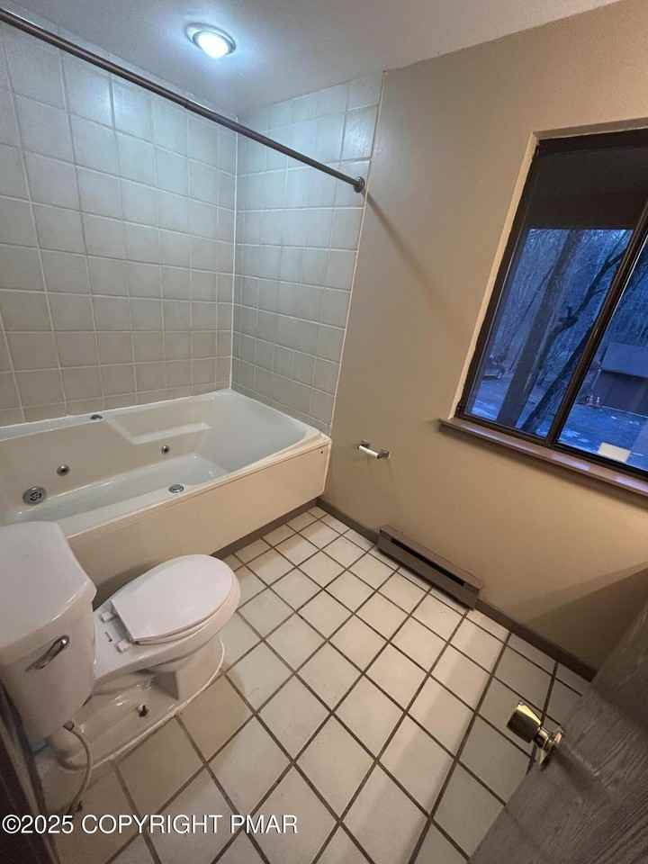 233 Sedburgh Ct - Photo 4 of 14