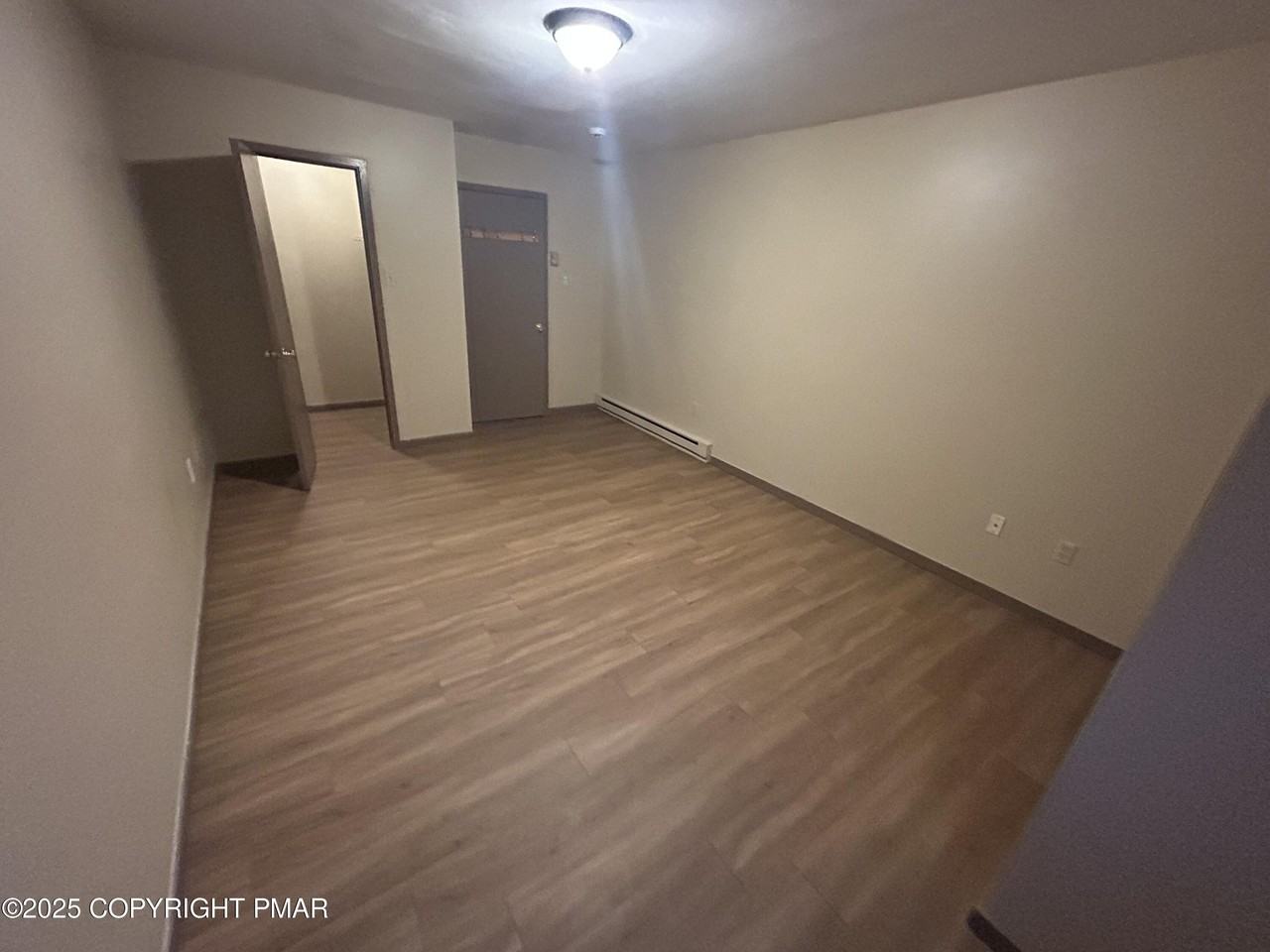 233 Sedburgh Ct - Photo 6 of 14