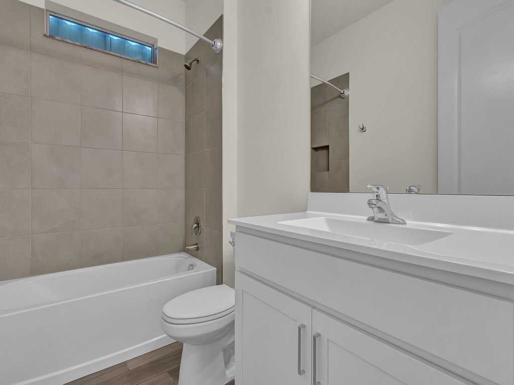 5982 Sequoia Cir - Photo 4 of 36