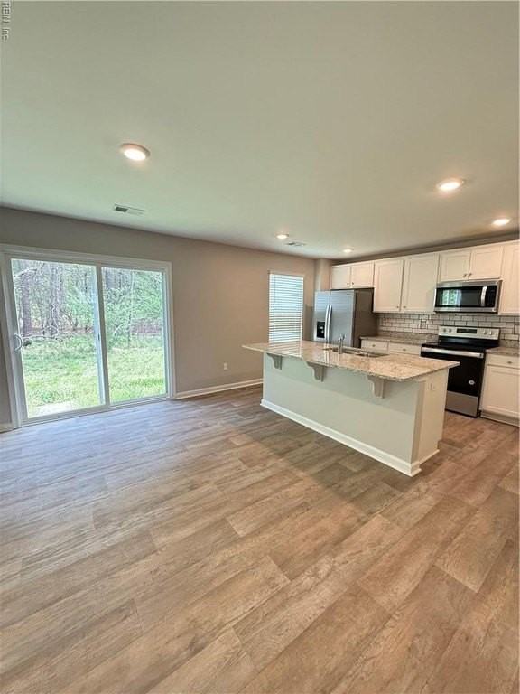 565 Bridgeway Ct - Photo 6 of 25