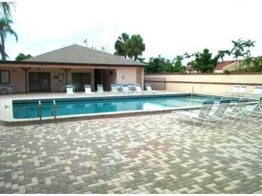 6660 Somerset Dr #104 - Photo 4 of 20