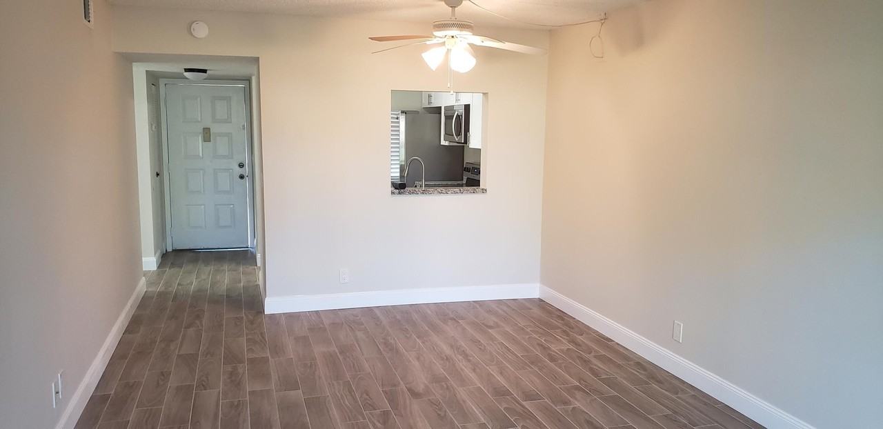 6660 Somerset Dr #104 - Photo 7 of 20