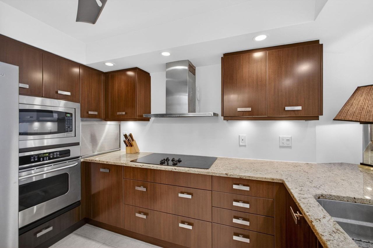 2800 N Ocean Dr #B24D - Photo 7 of 50