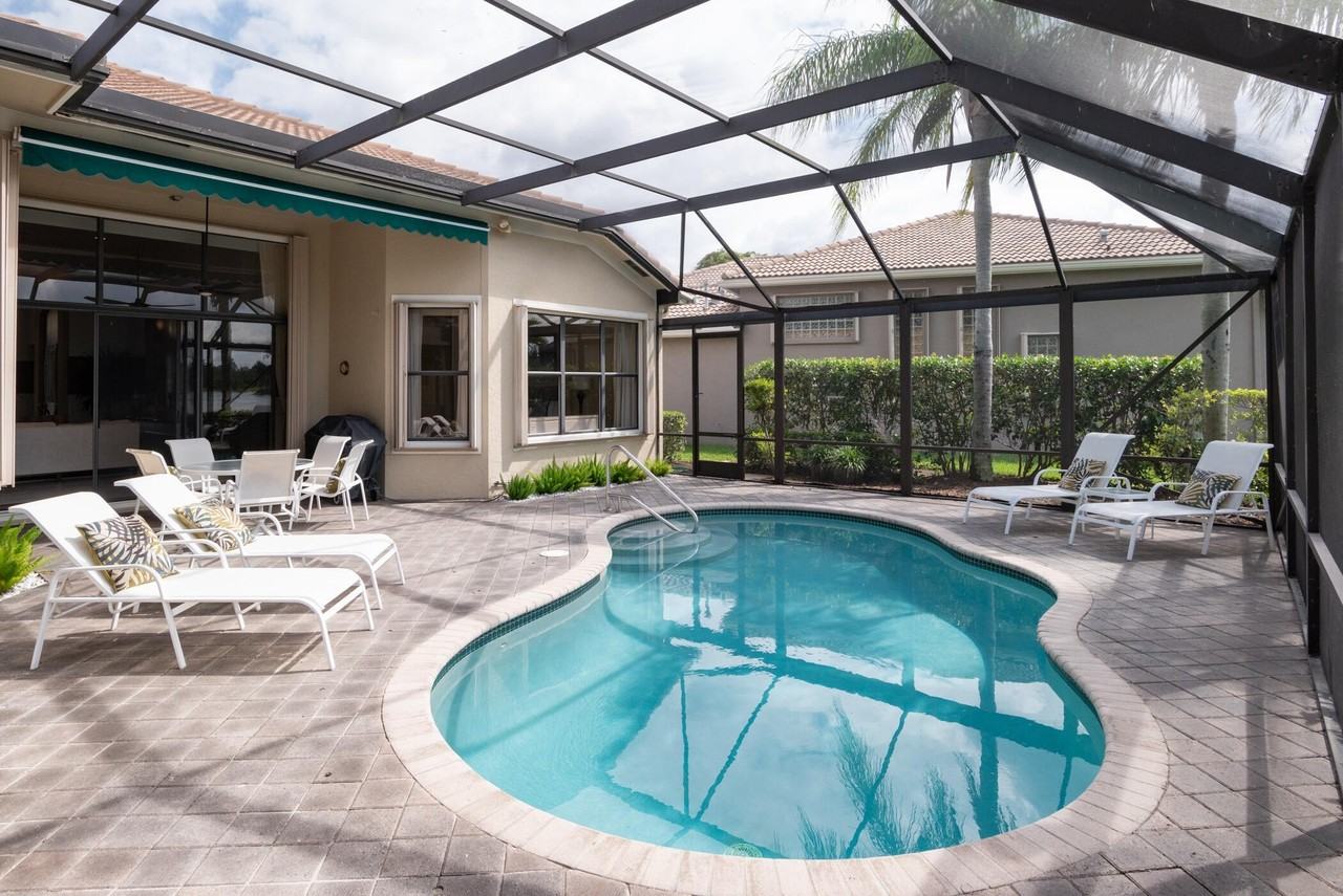 10240 Blue Heron Cv - Photo 3 of 40