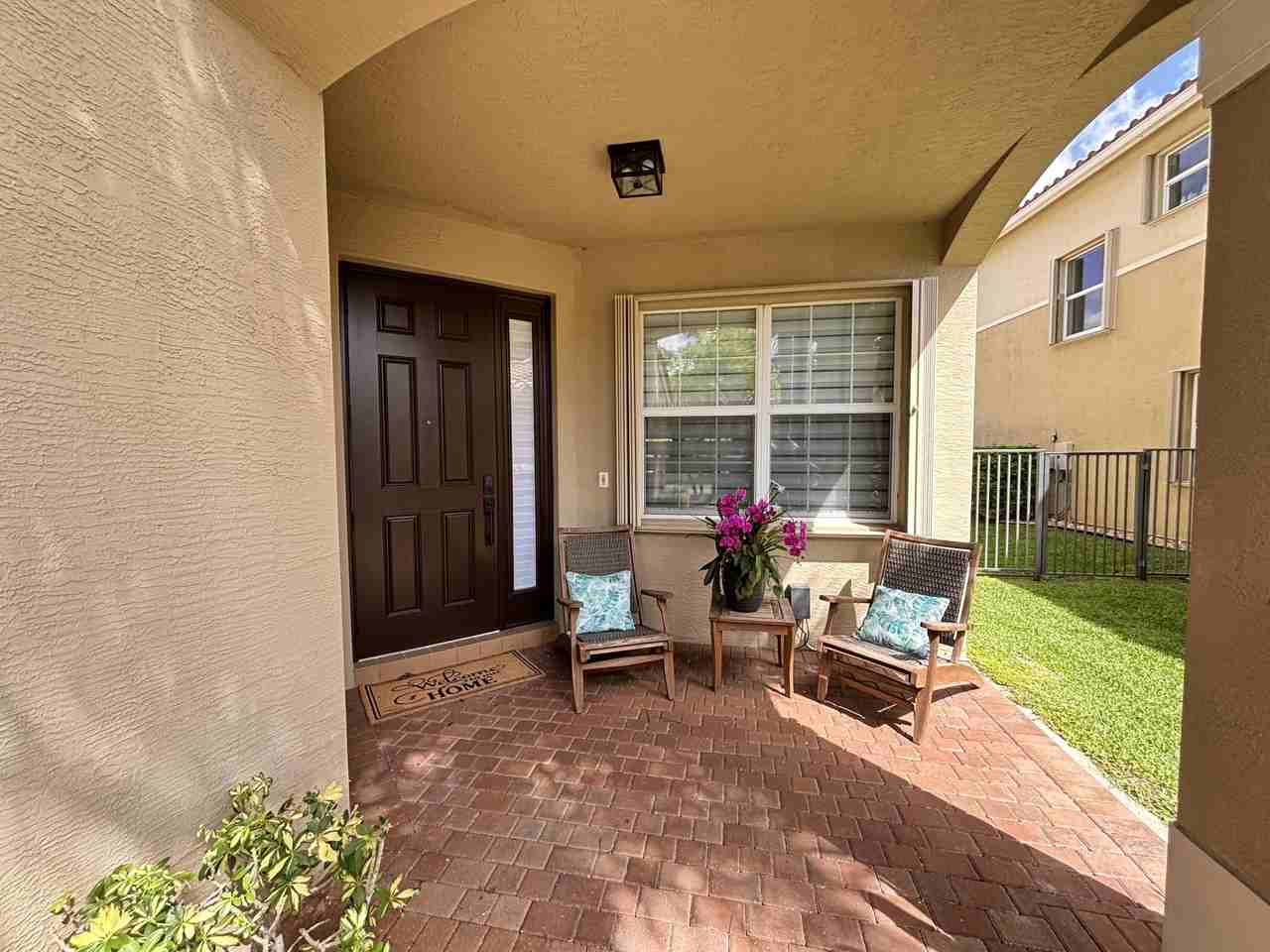 8219 Calabria Lakes Dr - Photo 4 of 50