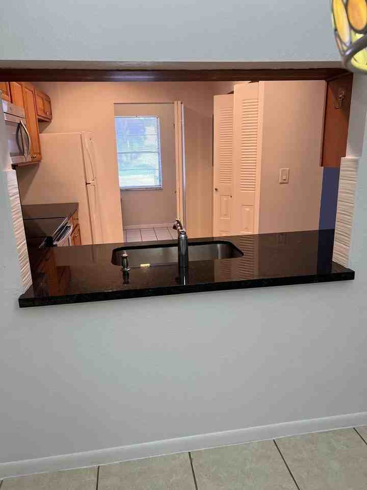 24 Laredo Pl - Photo 5 of 18