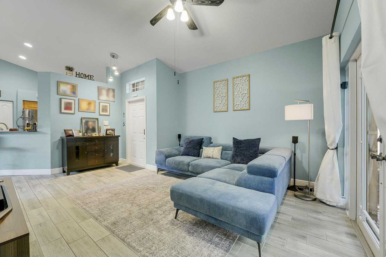 5959 Durango Dr - Photo 5 of 37