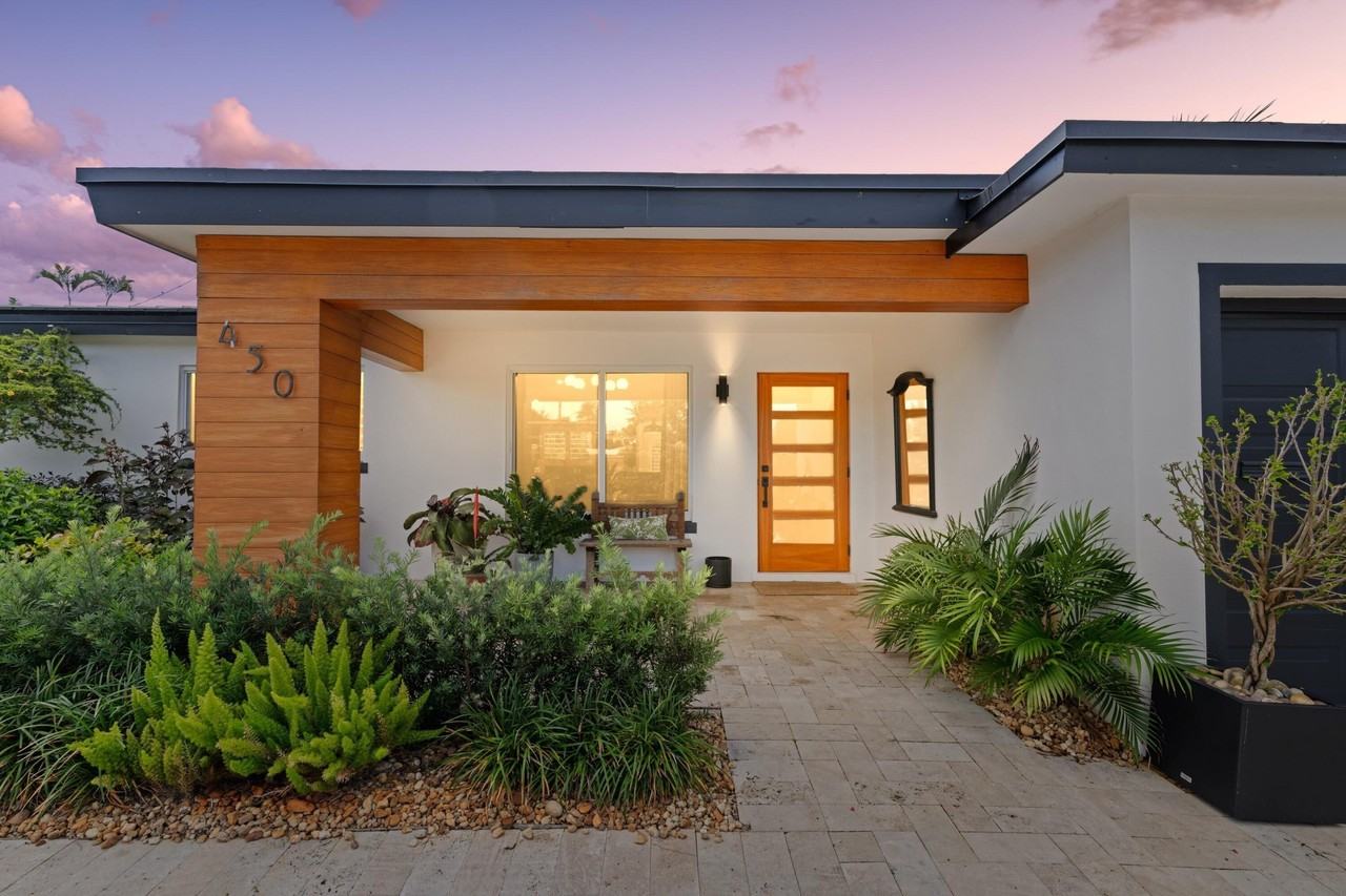 450 Ne 5th Cir - Photo 3 of 46