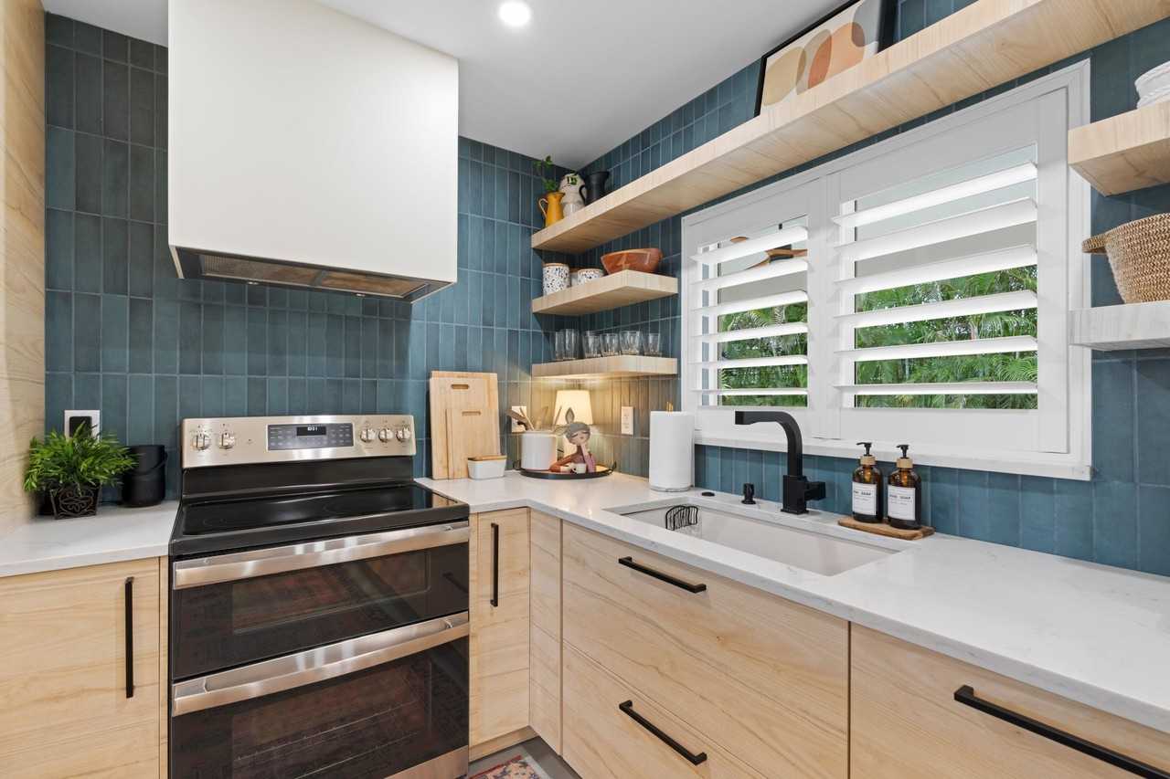 450 Ne 5th Cir - Photo 7 of 46