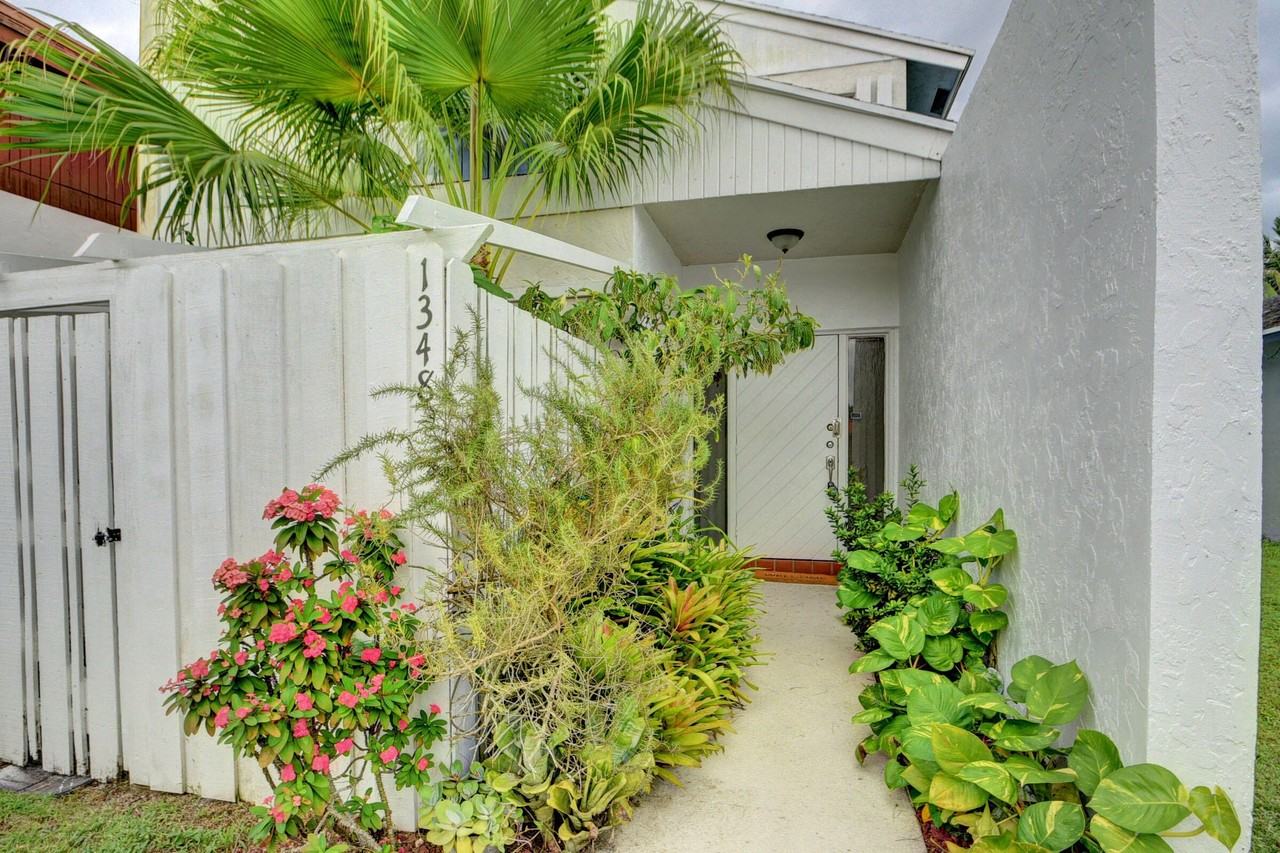 1348 12th Ave S - Photo 3 of 30