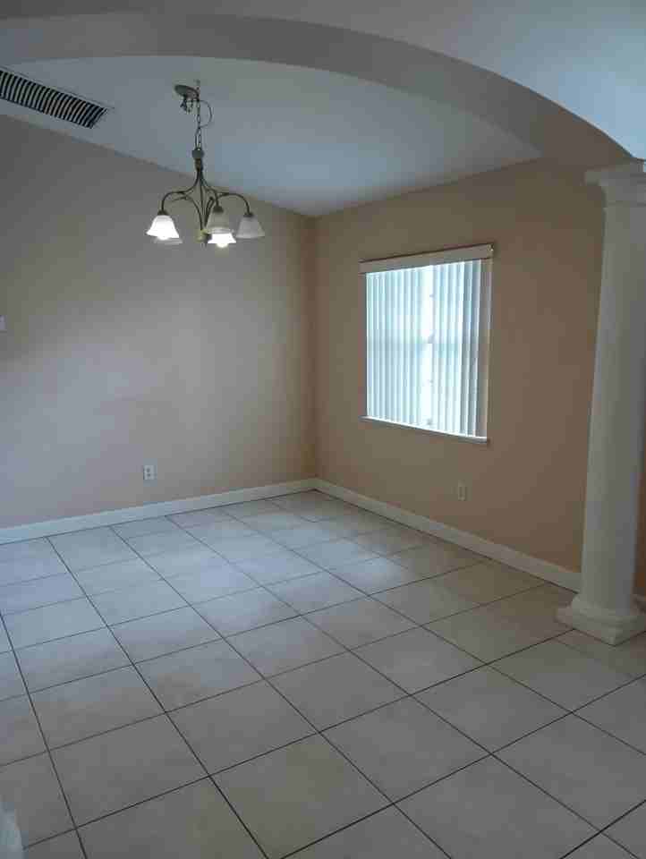 726 Sw Byron St - Photo 7 of 10