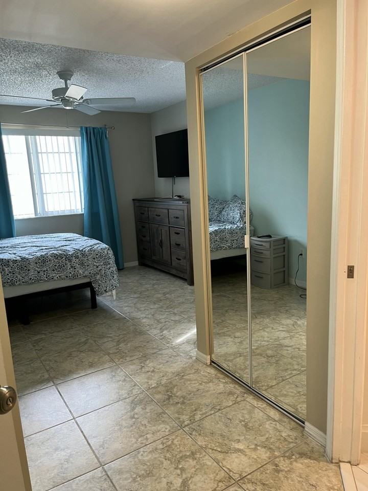 1200 Crestwood Ct S #1212 - Photo 6 of 14