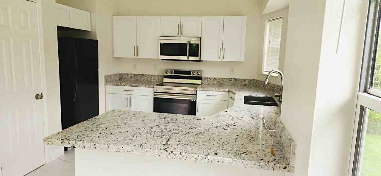 11128 59th St N - Photo 7 of 18