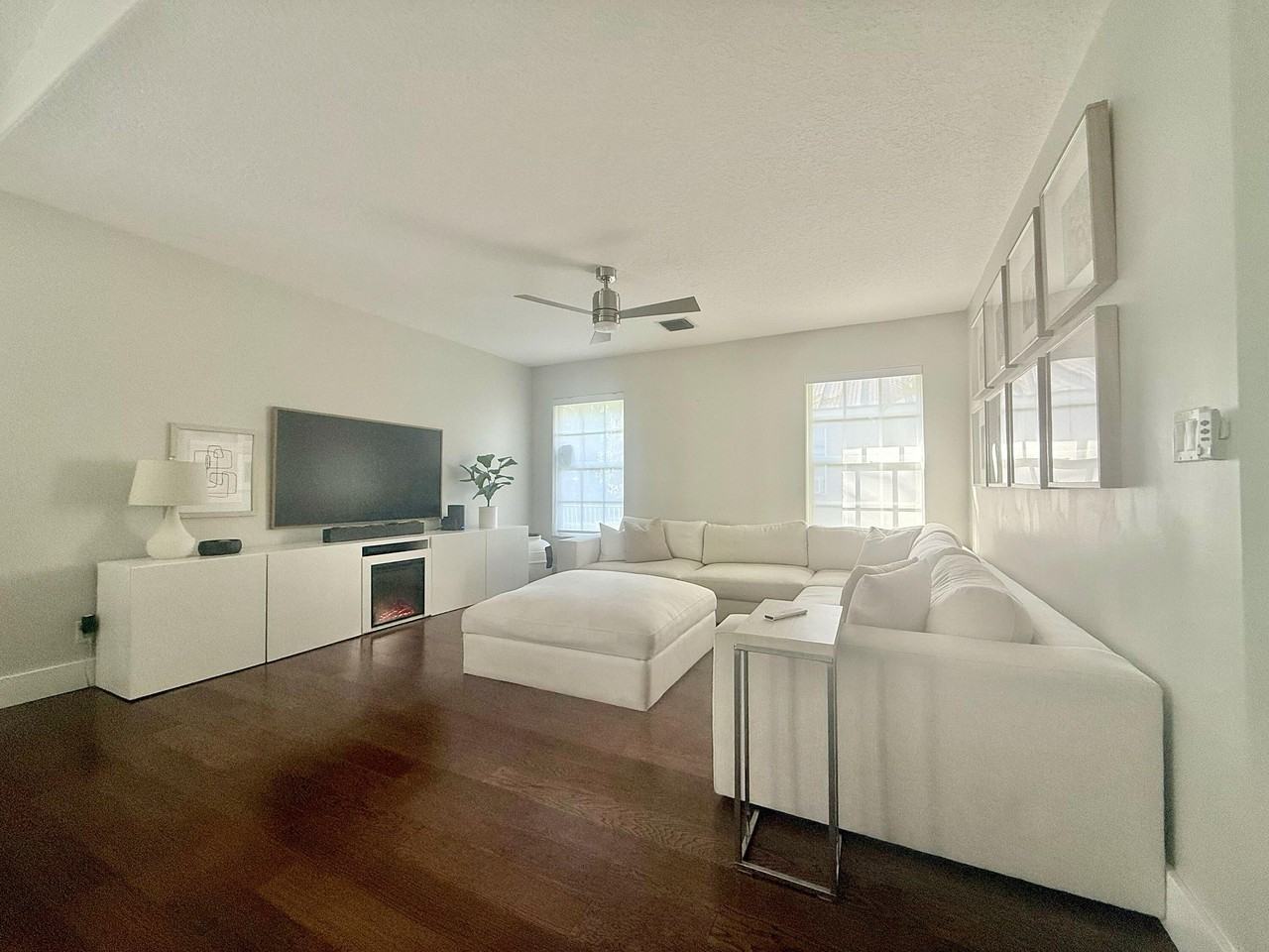 1774 Primrose Ln - Photo 7 of 15