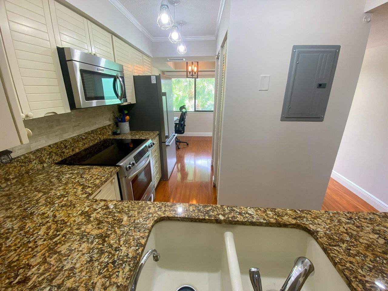 5884 Morningstar Cir - Photo 3 of 26