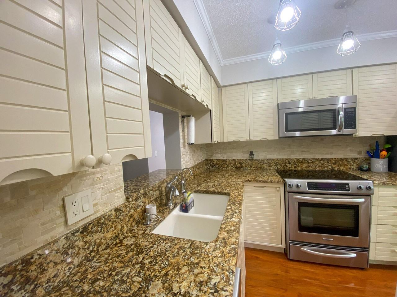 5884 Morningstar Cir - Photo 4 of 26