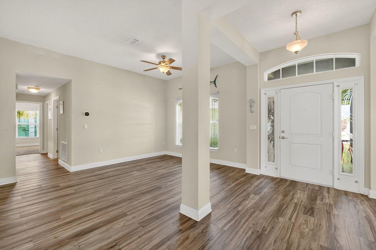 5547 Nw Cordrey St - Photo 4 of 40