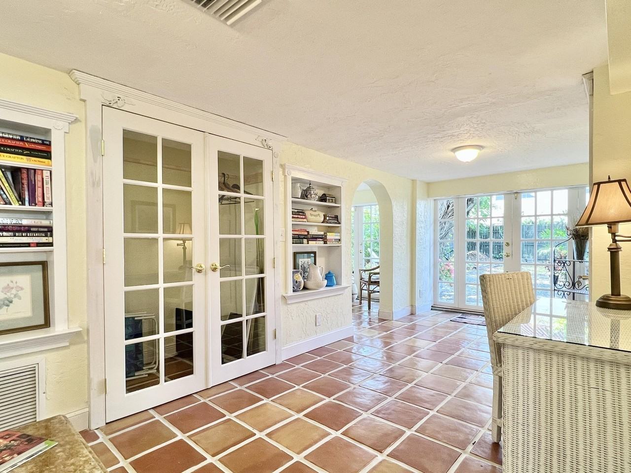 336 Monroe Dr Unit 2 - Photo 7 of 30