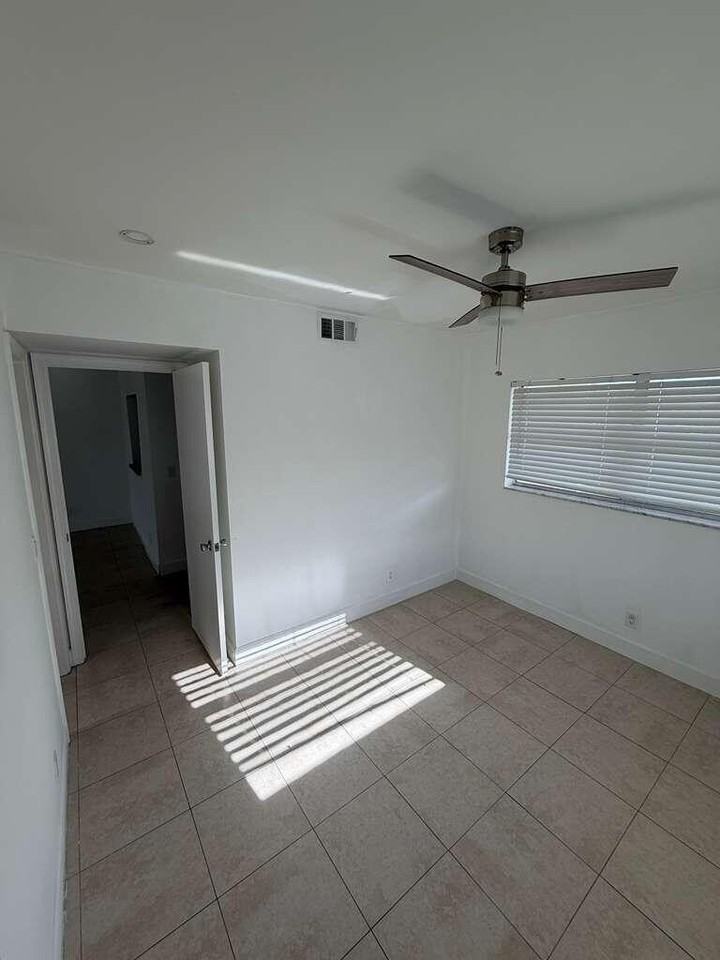 9851 Sandalfoot Blvd #220 - Photo 7 of 19