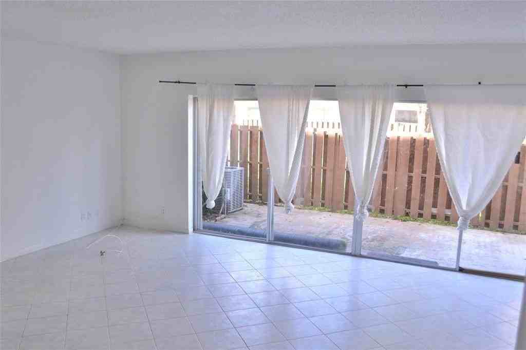 8237 Nw 8th Ct #4 - Photo 6 of 24