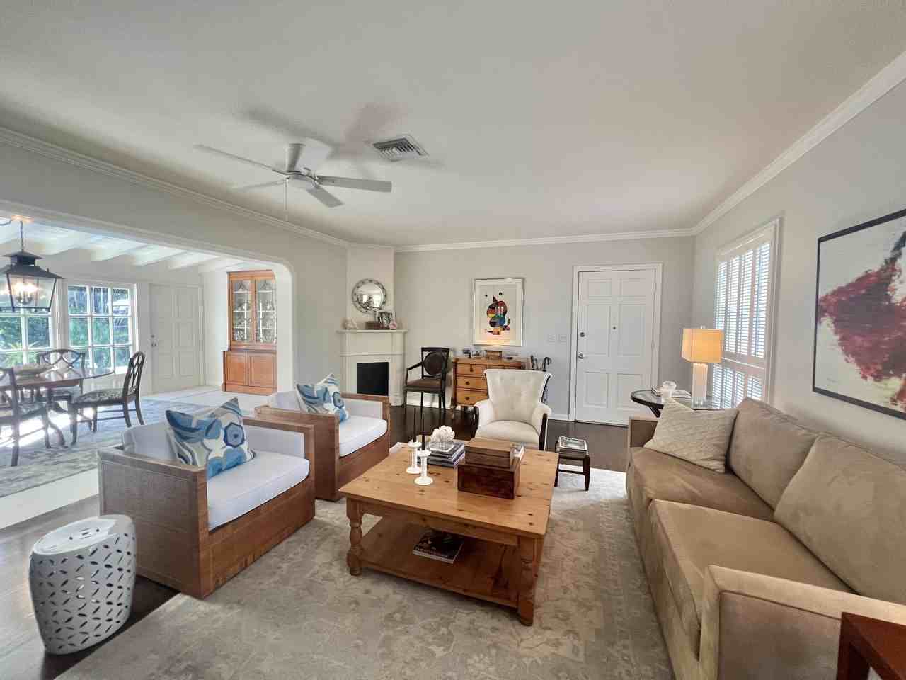 230 Colonial Ln - Photo 3 of 16